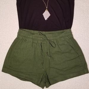 NWT Linen olive shorts